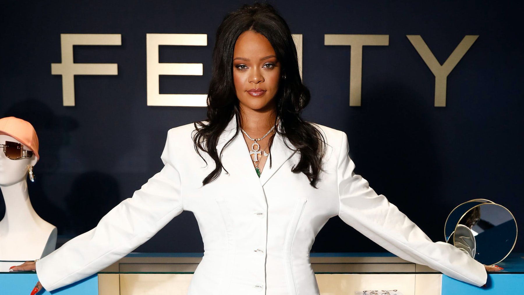 biografi artis dunia pengusaha rihanna