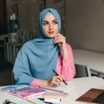 perbedaan menulis fiksi dan non-fiksi