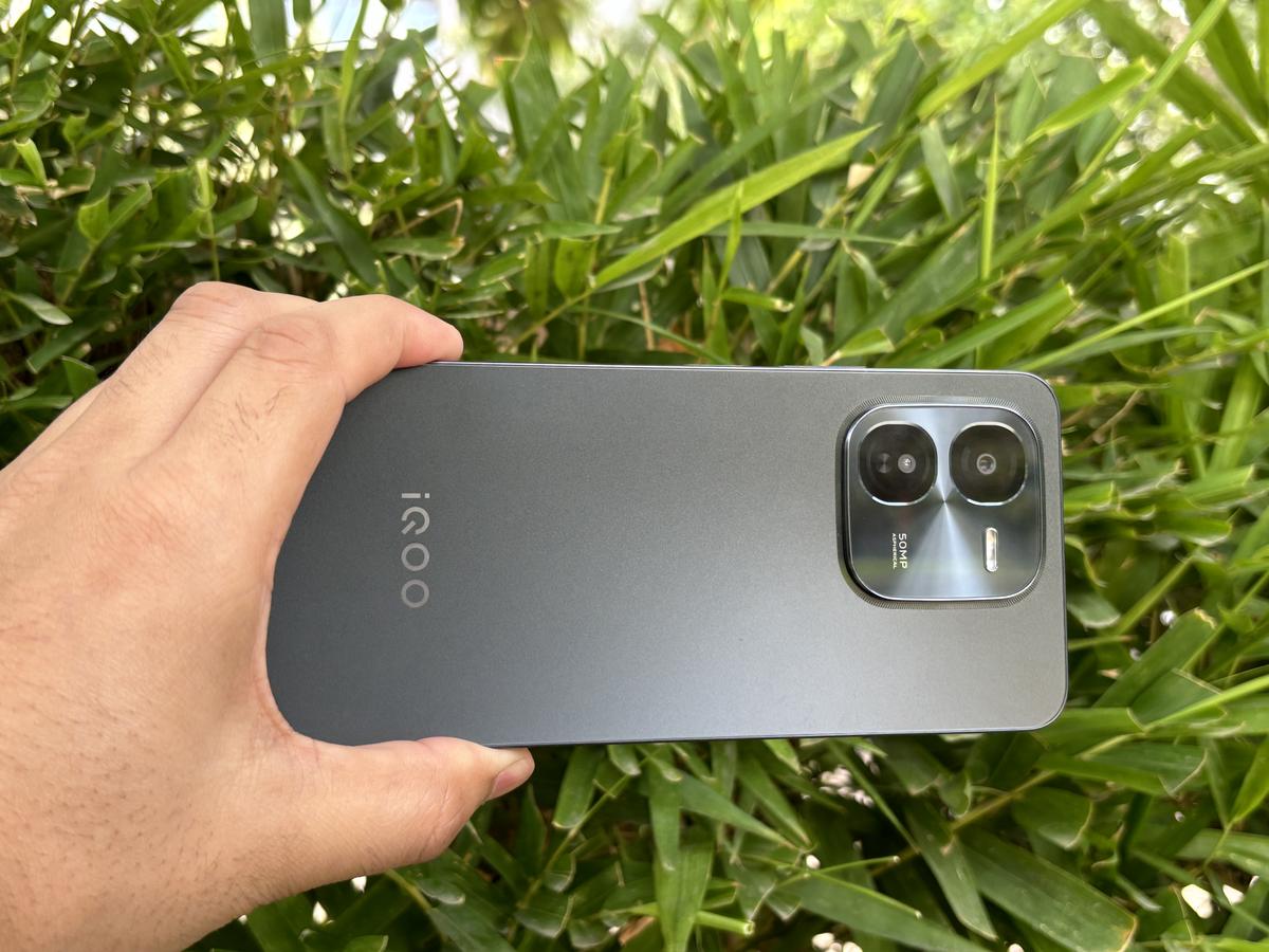 smartphone karyawan pegawai 2 jutaan