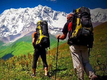 Tips Mendaki Gunung Saat Liburan Kantor