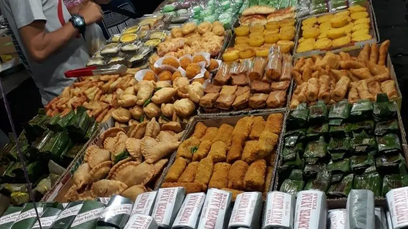 aneka jajanan pasar