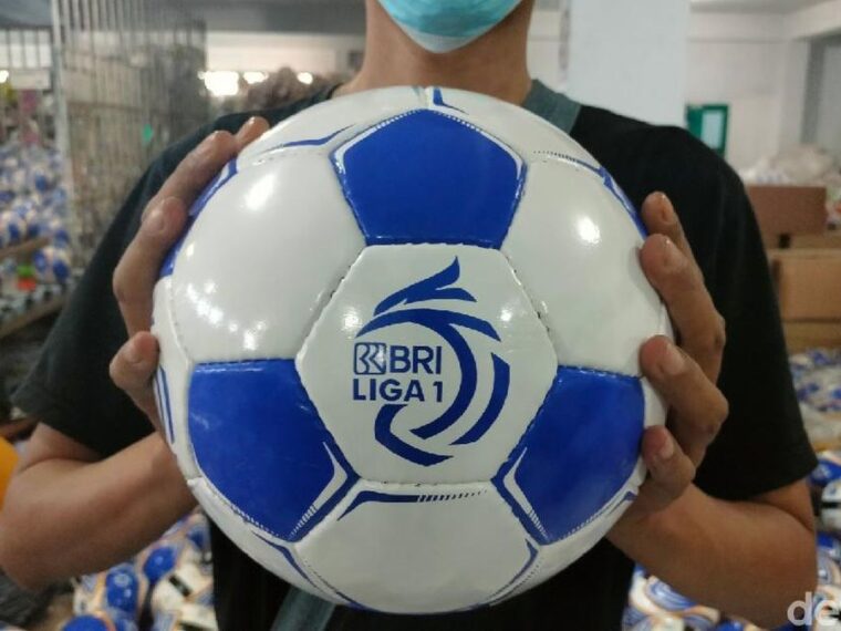 tips bangun tim sepak bola pekerja pabrik