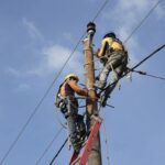 Fakta Kabel Listrik di Indonesia yang Berantakan dan Mengancam Keselamatan